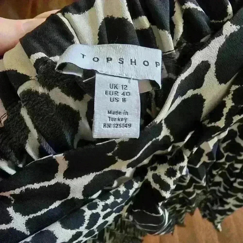 Topshop asymmetrical  skirt - Picture 4 of 4